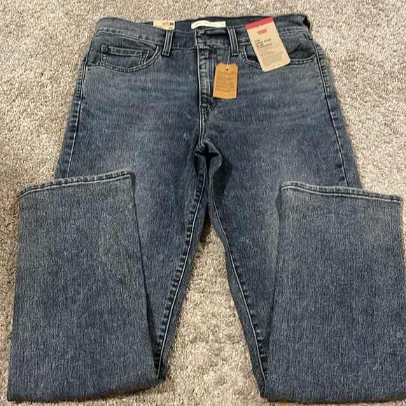 NWT Levi’s 724 Jeans - Picture 3 of 4